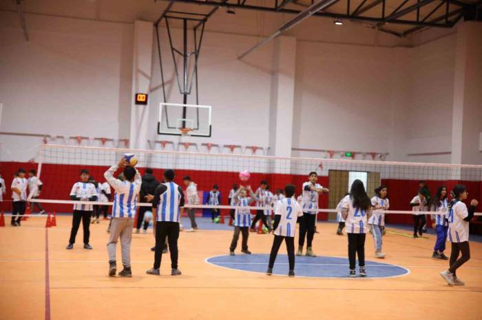 Muradiye Spor Tesisleri Halkın Hizmetine Açıldı