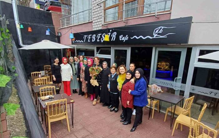 "Elden Ele" Diyerek 700 Kişiye Umut Oldular