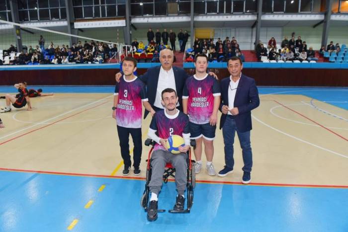 Engelli Voleybol Takımına Büyük Destek
