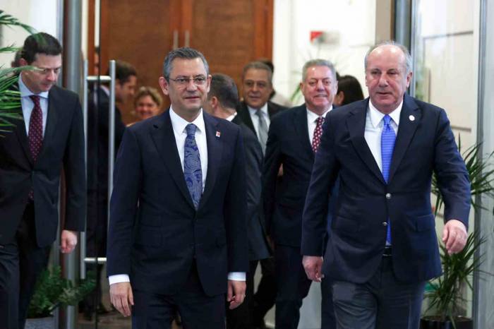 Chp Lideri Özel, Memleket Partisi Genel Başkanı İnce İle Bir Araya Geldi