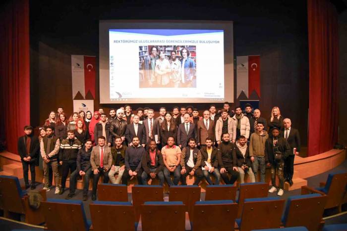 Rektör Sözbir Uluslararası Öğrencilerle Buluştu