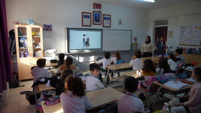 Miniklerin Kocaman Kalpleri Mehmetçikler İçin Çarptı