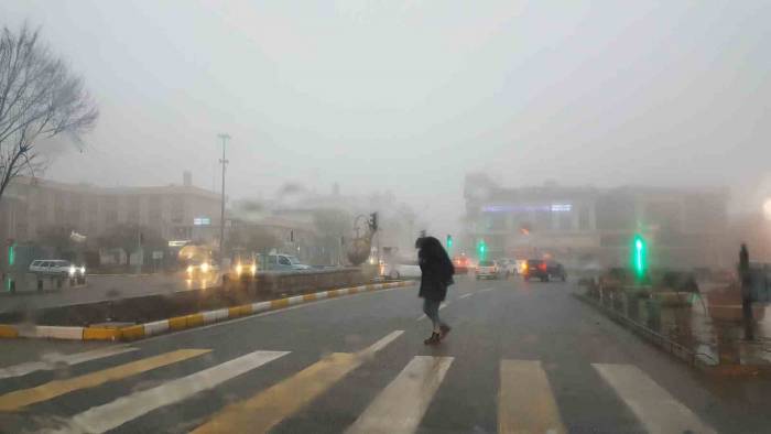 Erzincan Güne Sisle Uyandı