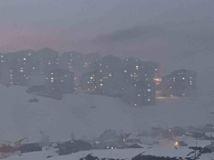 Kömür Dumanı Yüksekova’yı Adeta Nefessiz Bıraktı