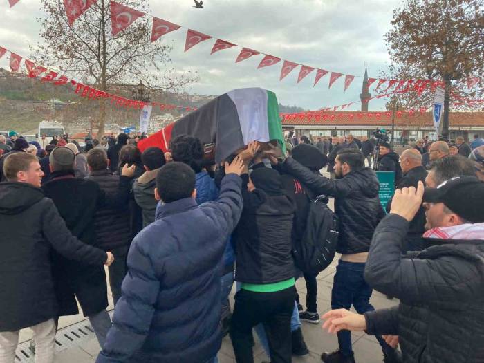 Hayatını Kaybeden Filistinli Kanser Hastası Ankara’da Son Yolculuğuna Uğurlandı