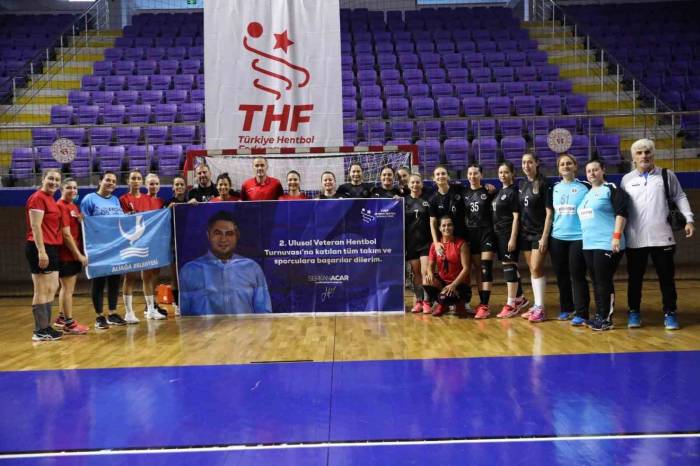 Hentbolda Aliağa’ya Milli Gurur