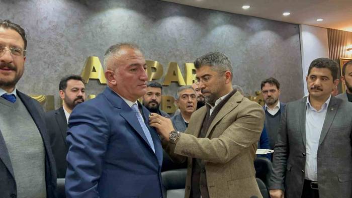 İyi Parti Önceki Dönem İl Ve İlçe Başkanları Ak Parti’ye Katıldı