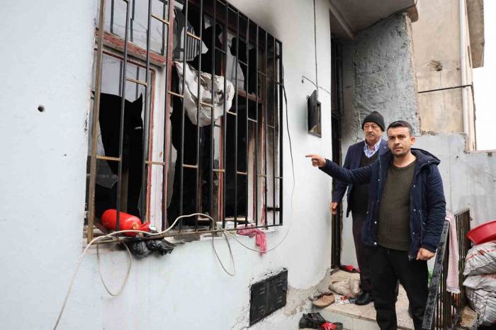 Depremzede Aile Yangına Kiralık Evlerinde Yakalandı