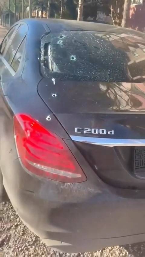 İş Adamının Otomobiline Kurşun Yağdırdılar