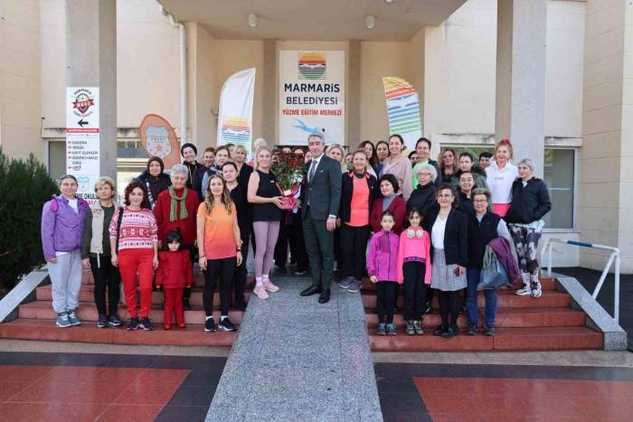 Başkan Oktay, Sabah Sporuna Katılan Kadınlarla Kahvaltıda Buluştu