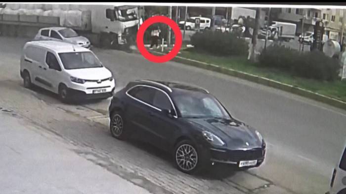 Korku Dolu Anlar Kamerada: Saniyelerle Ölümden Kurtuldu