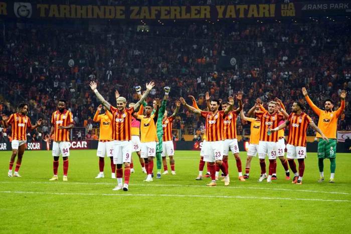 Galatasaray Ocak Ayında 2 Kez İstanbul Dışına Çıkacak