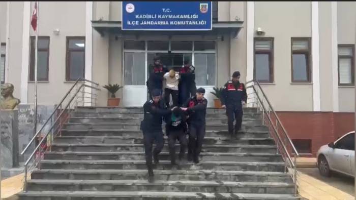 Atatürk’e, Şehitlere Ve Vatana Hakaret Eden İki Kardeş Tutuklandı