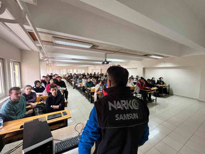 Gençlere ’uyuşturucu Bağımlılığı Ve Zararları’ Anlatıldı