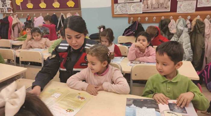 Kanun Ordusu Jandarma Sahada Eğitim Veriyor
