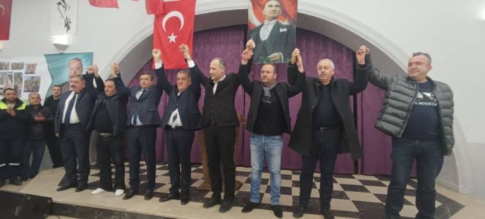 Dede Olduğu Gün Adaylığını Açıkladı