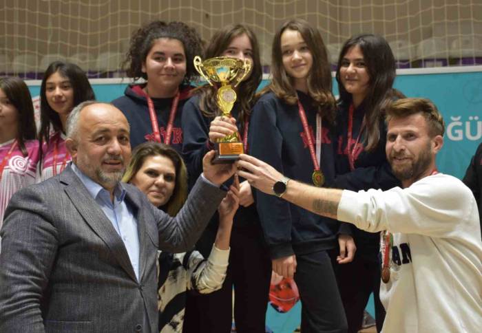 Dart Yarışmaları Tamamlandı