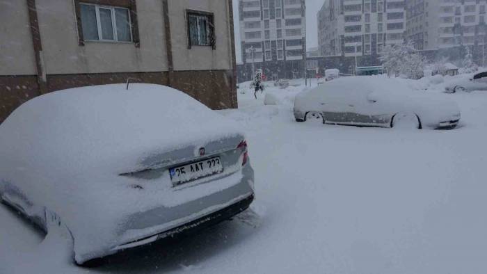 Bitlis’te 44 Köy Yolu Ulaşıma Kapandı