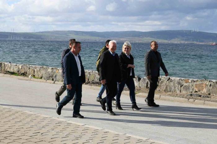 Lapseki’de Altyapı Ve Çevre Düzenlemeleri Hız Kesmeden Sürüyor