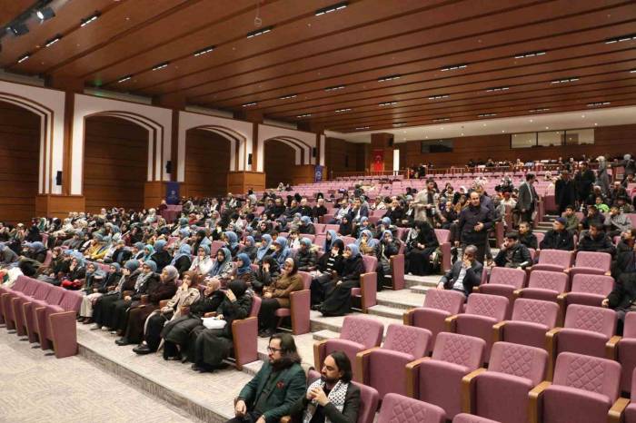 Diyarbakır’da "Filistin İçin Sözümüz Var" Temalı Konferans Düzenlendi