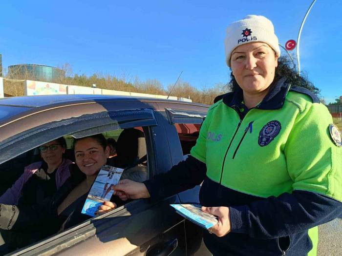 Polis Ekiplerinden Sürücülere Kurallara Uyum Uyarısı