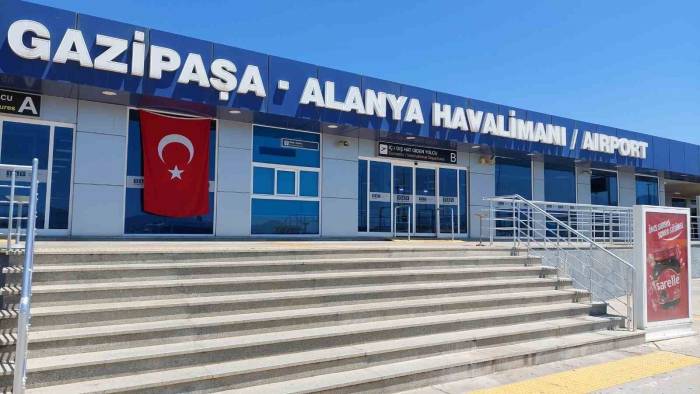 Gazipaşa-alanya Havalimanı’nı 2023’te 849 Bin 155 Yolcu Kullandı