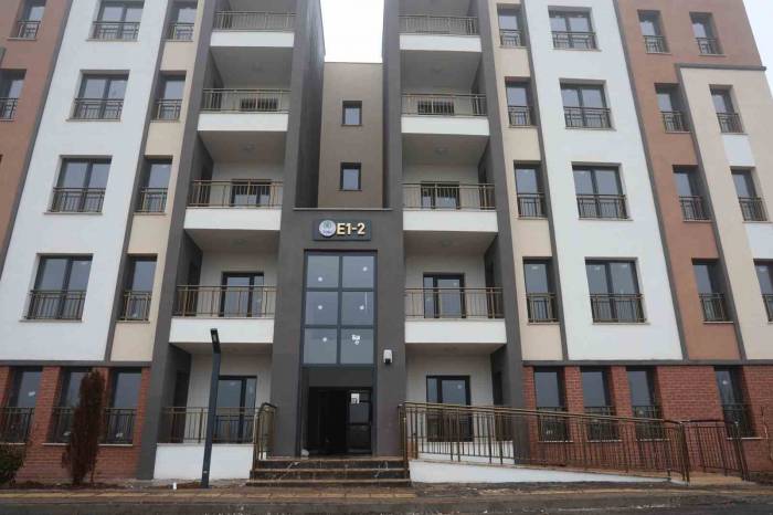 Diyarbakır’da Konteyner Kentte Kalan Depremzedeler Toki Konutlarına Geçmeyi Bekliyor