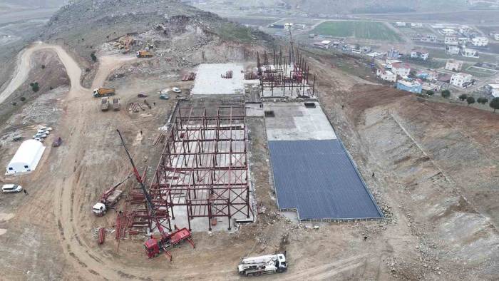 Türkoğlu’nun Yeni Acil Durum Hastanesi Hızla Yükseliyor