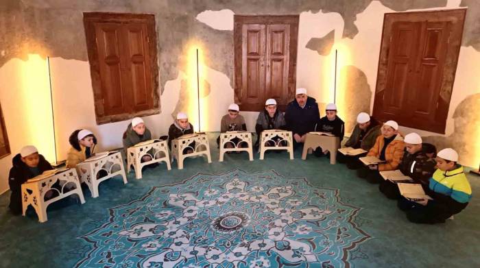 Kütahya’da Şehit Düşen 12 Asker İçin Hatmi Şerif Okundu