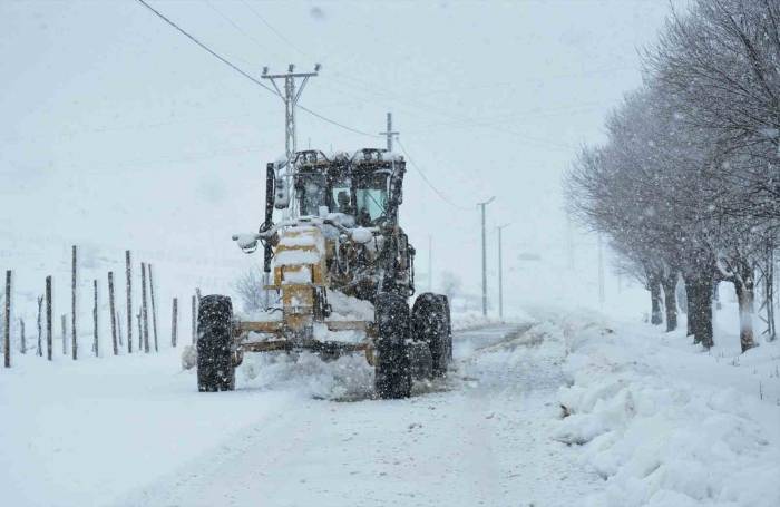 Muş’ta 75 Köy Yolu Ulaşıma Kapandı