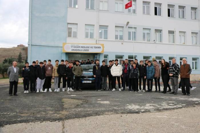 Öğrenci Ve Öğretmenlere Siberay Eğitimi Verildi