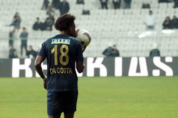 Trendyol Süper Lig: Beşiktaş: 1 - Kasımpaşa: 3 (Maç Sonucu)