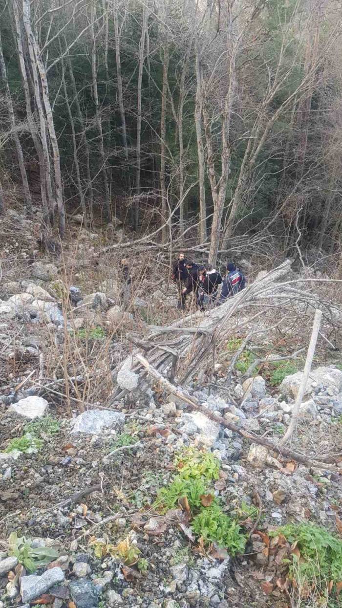 İnegöl’de Kayıp Olan Gencin Cesedi Bilecik’te Ormanlık Alanda Gömülü Bulundu
