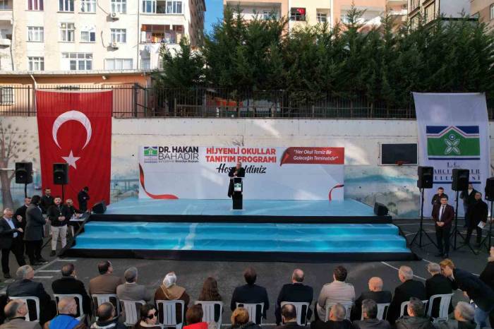 Bahçelievler Belediyesi’nden ‘Temiz Cami Huzurlu İbadet’ Ve ‘Temiz Okul’ Projesi