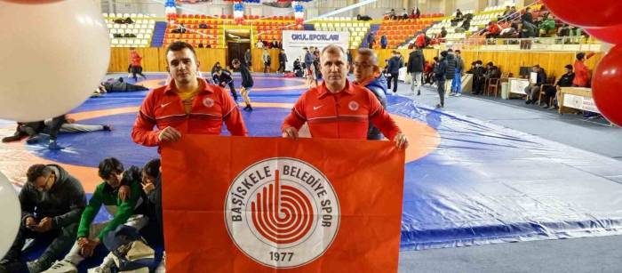 Berat Mut, Okullar Arası Serbest Güreş Türkiye Şampiyonası’nda 5. Oldu