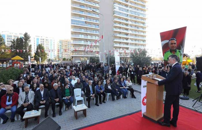 Bayraklı’da 21’i Yeni, 68’i Revize Edilen Park Hizmete Açıldı