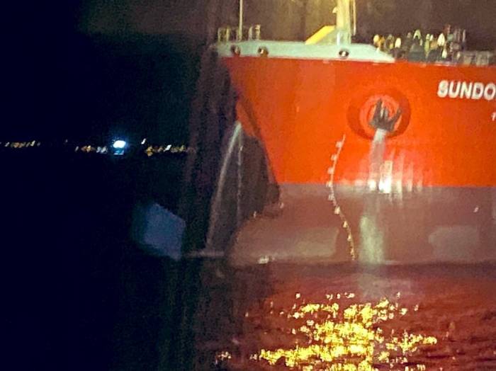 Çanakkale Boğazı’ndan Geçen Boş Tanker Makine Arızası Yaptı