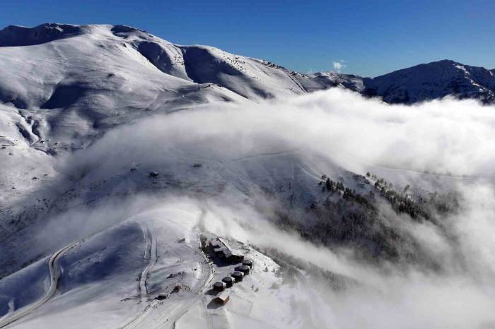 Zigana Kayak Merkezinde Hafta Sonu Hareketliliği
