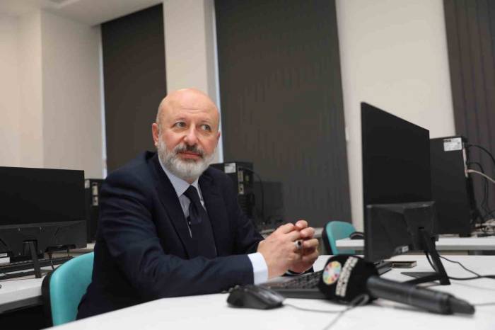 Başkan Çolakbayrakdar, “Geleceğin Bilim Adamlarını Ve Mühendislerini Yetiştireceğiz”