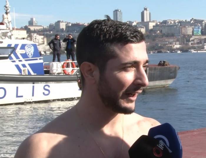 Haliç’te Denizden Haç Çıkarma Töreni Gerçekleştirildi