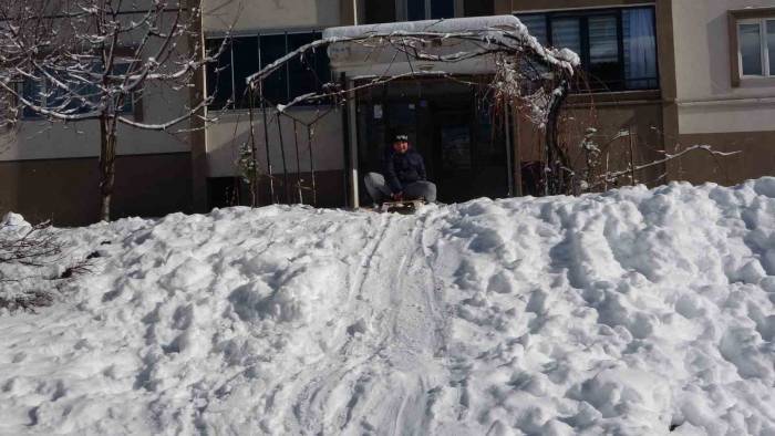 Bitlis’te 15 Köy Yolu Kardan Dolayı Kapalı