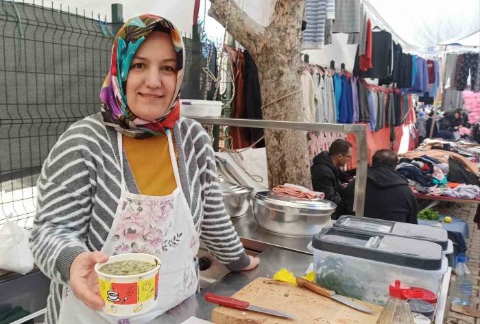 Evde Yaptığı Yemekler Geçim Kaynağı Oldu