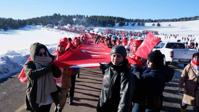 Binlerce Kişi Şehitler İçin Sarıkamış’ta Yürüdü