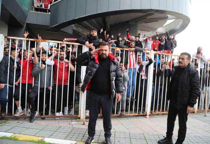 Bülent Uygun’dan Asker Selamı!