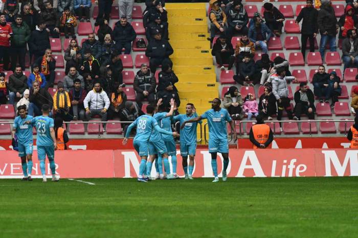 Trendyol Süper Lig: Kayserispor: 1 - Sivasspor: 1 (İlk Yarı)