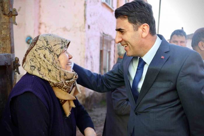 Köy Ziyaretinde Duygusal Anlar Yaşandı