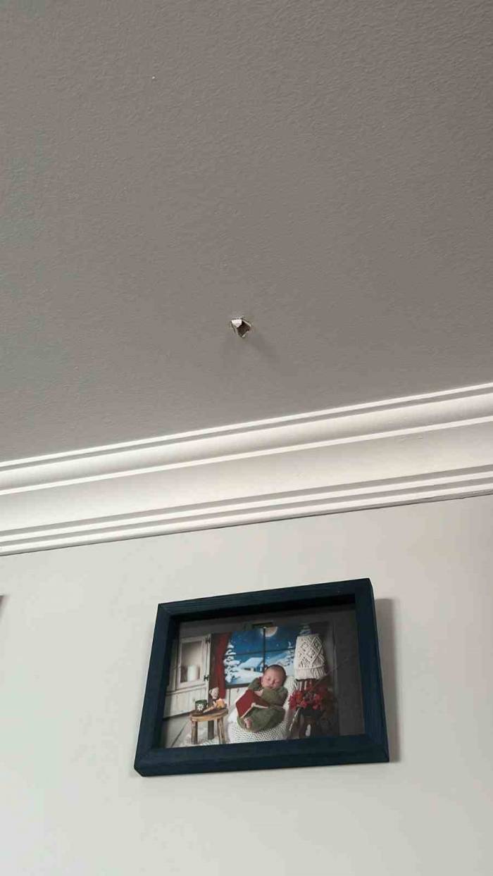 Yorgun Mermi Evin İçine Düştü