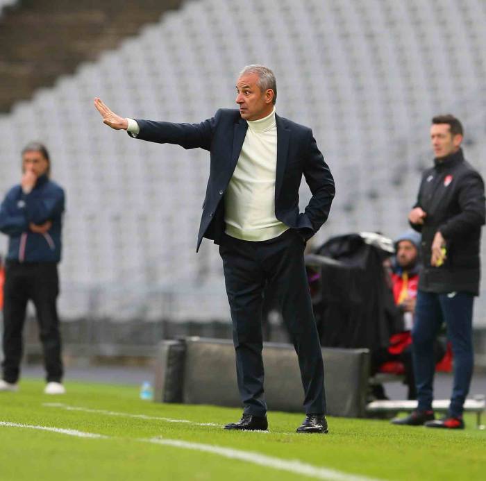 İsmail Kartal Rekorlara Doymuyor