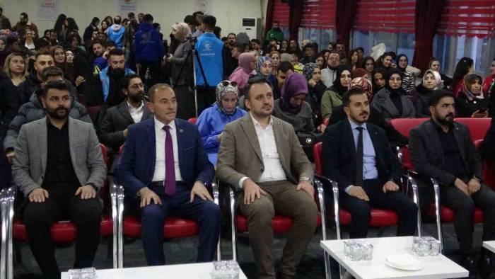 Bakan Yardımcısı Eminoğlu: “Gençleri Sınıflandırmaya Çalışan Zihniyetin Karşısındayız”