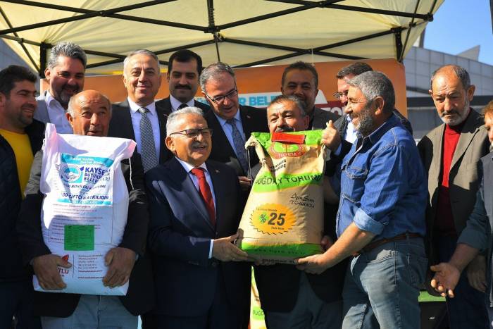 Kayseri Büyükşehir’den 2023 Yılında Tarımsal Üretime 412 Ton Tohum Desteği